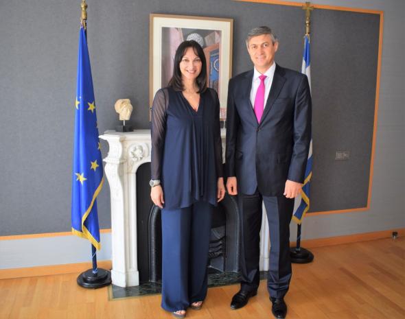 04/09/2018:Συνάντηση της Υπουργού Τουρισμού Έλενας Κουντουρά με τον Πρέσβη της Μολδαβίας Αnatol Vangheli
