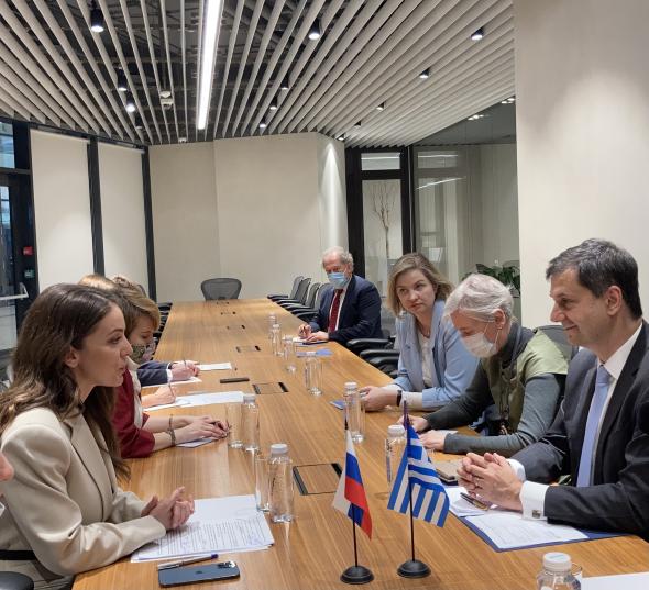 15/04/2021 – Συνάντηση του Υπουργού Τουρισμού κ. Χάρη Θεοχάρη με την επικεφαλής του Ομοσπονδιακού Οργανισμού Τουρισμού της Ρωσίας κυρία Zarina Doguzova