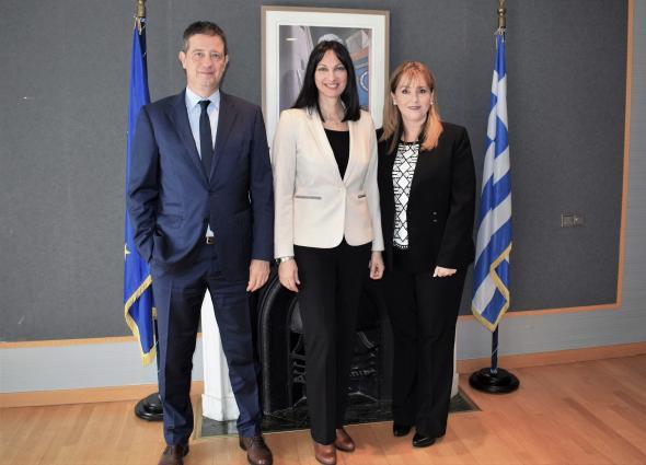 02/10/2018:Συνάντηση της Υπουργού Τουρισμού Έλενας Κουντουρά με την Πρόεδρο και Διευθύνουσα Σύμβουλο του WTTC Gloria Guevara Manzo για την καταλυτική συμβολή του τουρισμού συνολικά στην ελληνική οικονομία,αντιπροσωπεύοντας το 19,7% και 35 δισ.ευρώ το 2017