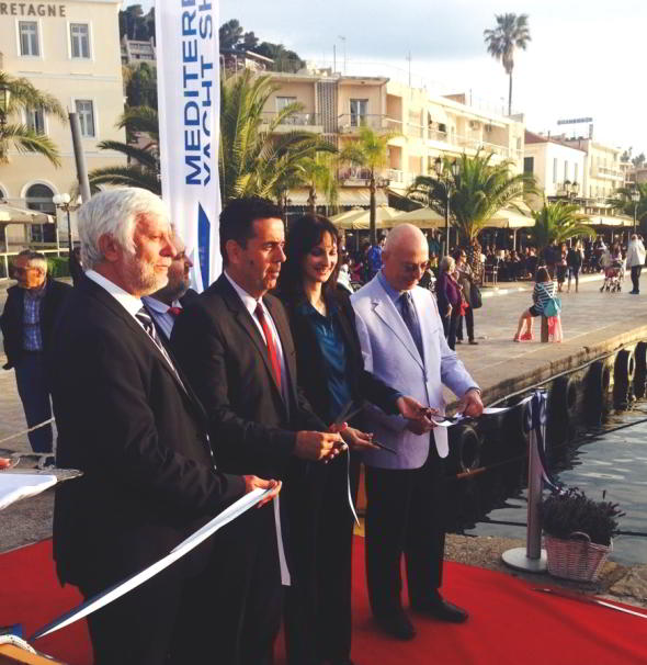 03/05/2015: Η αναπληρώτρια  Υπουργός Οικονομίας Υποδομών Ναυτιλίας και Τουρισμού Έλενα Κουντουρά παραβρέθηκε στο Διεθνές Συνέδριο «Aegean Tourism Summit» στη Κω και εγκαινίασε το δεύτερο Mediterranean Yacht Show στο Ναύπλιο