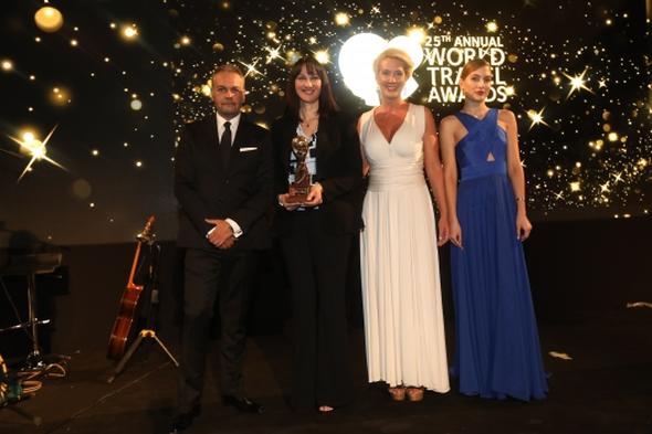 01/07/2018: Η Υπουργός Τουρισμού Έλενα Κουντουρά παρέλαβε το Παγκόσμιο Βραβείο για την Αθήνα ως κορυφαίο προορισμό στην Ευρώπη το 2018 για ταξίδια πόλεως και άνοιξε την Τελετή Απονομής του καταξιωμένου θεσμού World Travel Awards στην Αθήνα