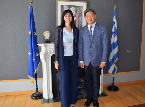 10/07/2018: Συνάντηση της Υπουργού Τουρισμού Έλενας Κουντουρά με τον Πρέσβη της Δημοκρατίας της Κορέας κ. Σουσόκ Λιμ