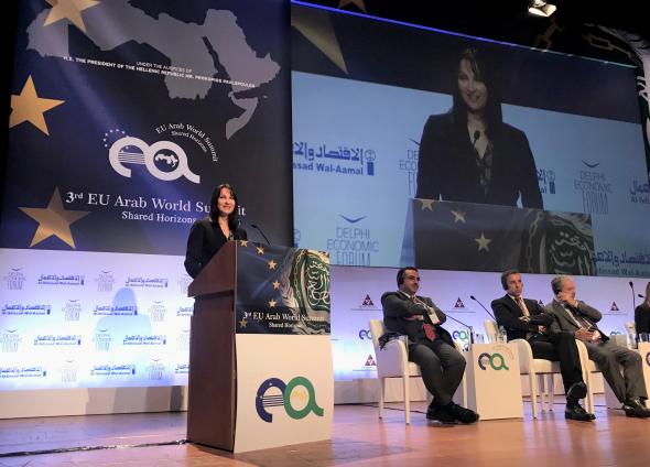 29/10/2018:Πρόσκληση για την αξιοποίηση των επενδυτικών ευκαιριών στον τουρισμό απηύθυνε η Υπουργός Τουρισμού Έλενα Κουντουρά στην  3η  Ευρω-Αραβική Σύνοδο