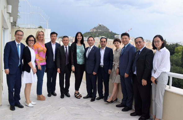 30/08/2018: Συνάντηση της Υπουργού Τουρισμού Έλενας Κουντουρά με τον πρόεδρο του Επιμελητηρίου της Σαγκάης CCPIT κ.Yang Jianrong για τις επενδυτικές ευκαιρίες στον τουρισμό και την προοπτική απευθείας αεροπορικής σύνδεσης Σαγκάης- Αθήνας