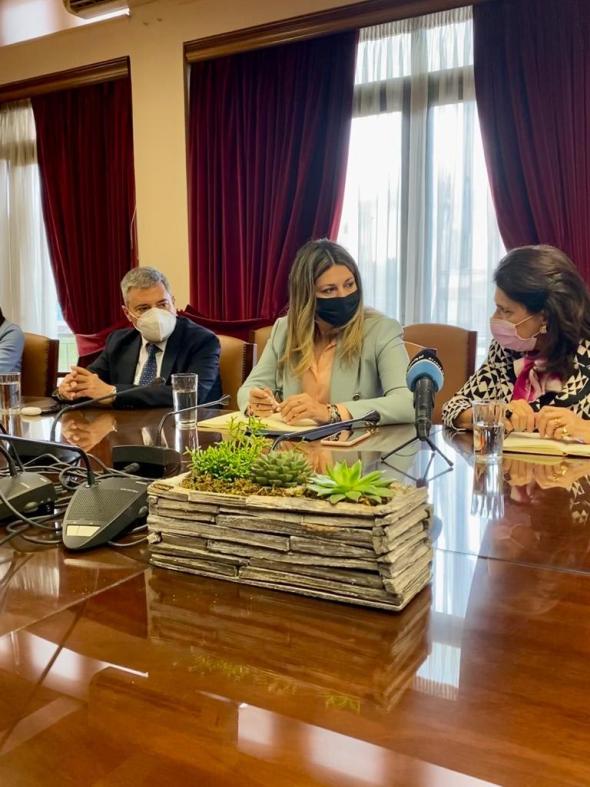 27/04/2021 – Συναντήσεις της Υφυπουργού Τουρισμού κυρίας Σοφίας Ζαχαράκη κατά την επίσκεψή της στην Ιθάκη και στην Κεφαλονιά