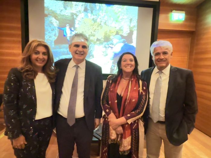 Η Ελλάδα και η Ρόδος στη σειρά «Treasures of the World» της Bettany Hughes. Ανδρέας Φιορεντίνος: Στρατηγικές συνεργασίες του Ε.Ο.Τ. ενισχύουν τις φθινοπωρινές κρατήσεις για διακοπές στην Ελλάδα